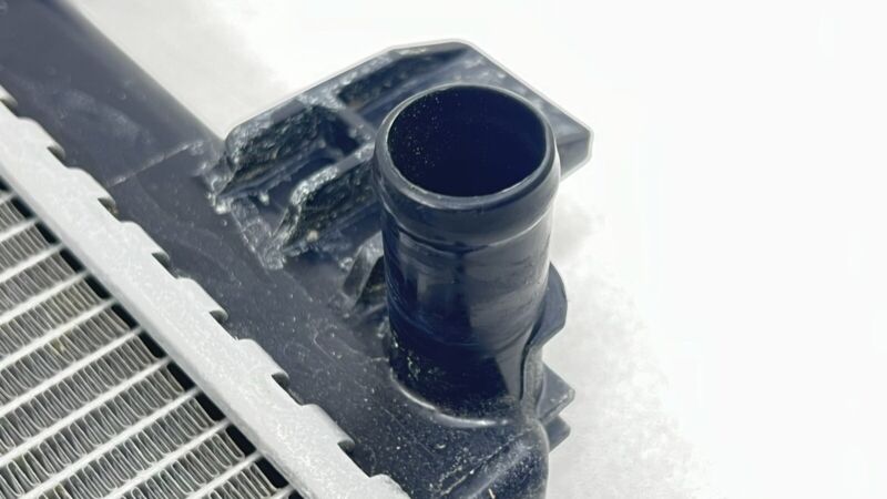 21457-6GP0A / 21457 6GP0A / 214576GP0A 23-24 NISSAN Z FRONT CENTER AIR COOLING AUXILIARY RADIATOR 21457-6GP0A OEM
