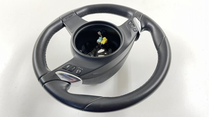 7PP.419.091.AD.A34 / 7PP 419 091 AD A34 / 7PP419091ADA34 10-16 PORSCHE PANAMERA DRIVER STEERING WHEEL W/ PADDLE SHIFTER
