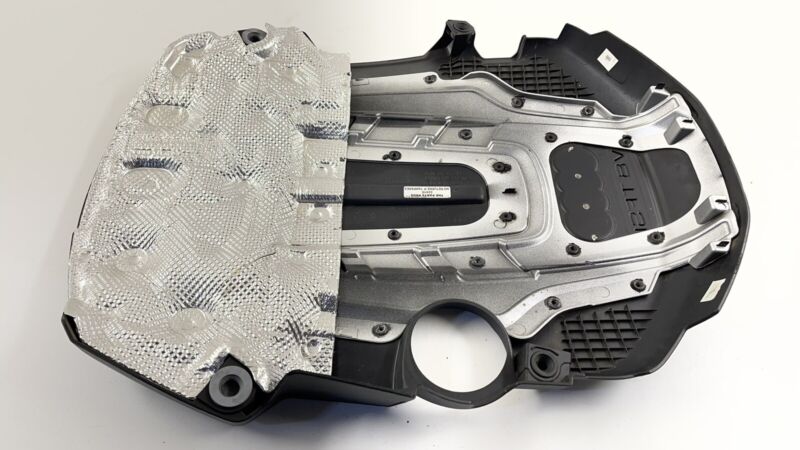 079 103 925 AD / 079103925AD 15-18 AUDI A8 QUATTRO 4.0L V8 TFSI MOTOR ENGINE COVER APPEARANCE TRIM OEM