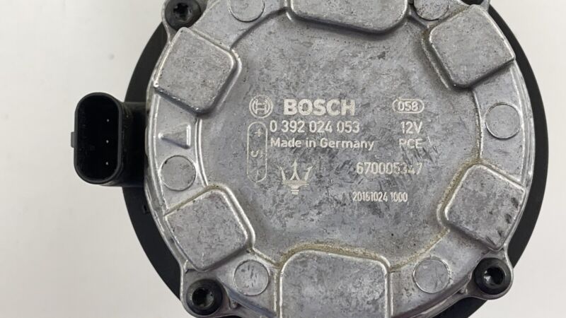 670005347 14-23 MASERATI GHIBLI QUATTROPORTE LEVANTE SECONDARY COOLANT WATER PUMP OEM