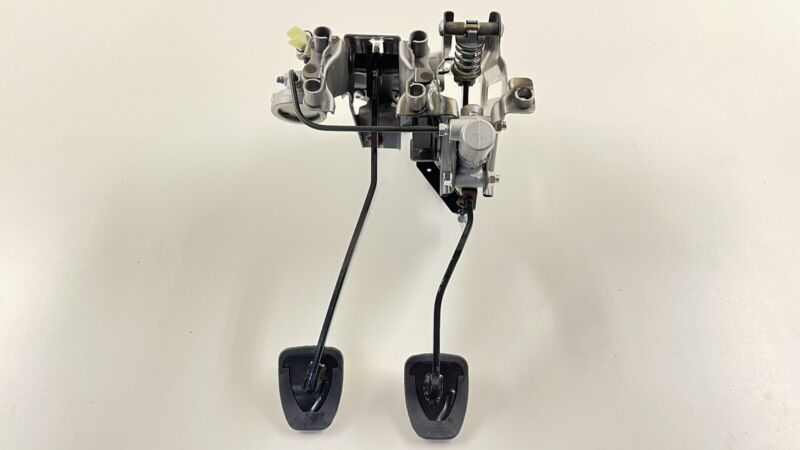 22-23 SUBARU WRX MANUAL TRANSMISSION CLUTCH BRAKE PEDAL ASSEMBLY OEM