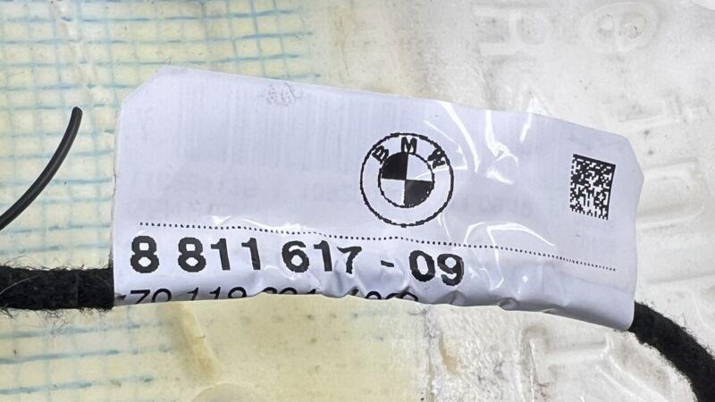 8 811 617 / 8811617 20-23 TOYOTA SUPRA PASSENGER RIGHT FRONT LOWER SEAT CUSHION COVER 9418606 OEM