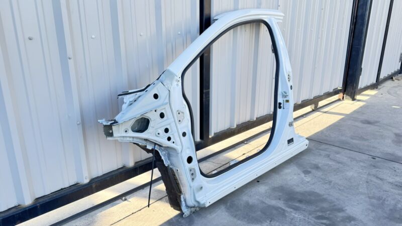 Does Not Apply 24-25 SUBARU CROSSTREK LEFT SIDE FRAME CUT A PILLAR B PILLAR DOOR SECTION OEM
