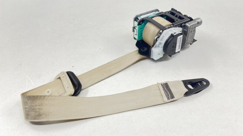 4W1 857 706 / 4W1857706 13-18 BENTLEY FLYING SPUR FRONT AND REAR SEATBELT SEAT BELT RETRACTOR SET OEM
