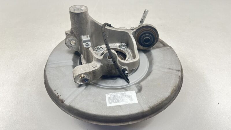 6 755 990 / 6755990 06-10 BMW M6 E63 E64 RIGHT REAR SPINDLE KNUCKLE HUB BEARING WITH CONTROL ARM OEM