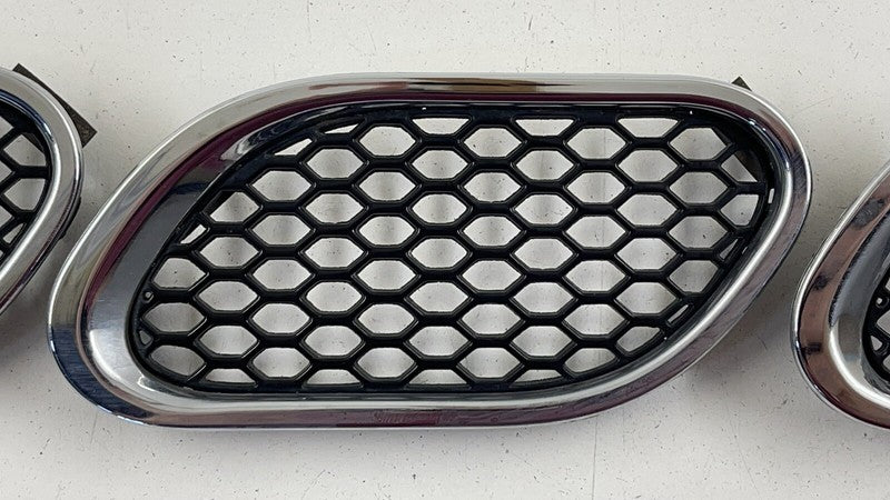 03-12 MASERATI QUATTROPORTE RIGHT FRONT FENDER AIR VENT GRILLE TRIM OEM