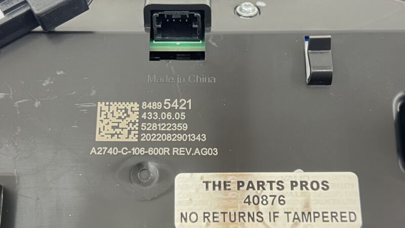 84895421 20-24 CADILLAC CT4 FRONT OVERHEAD CONSOLE LIGHT LAMP CONTROL PANEL DOME OEM