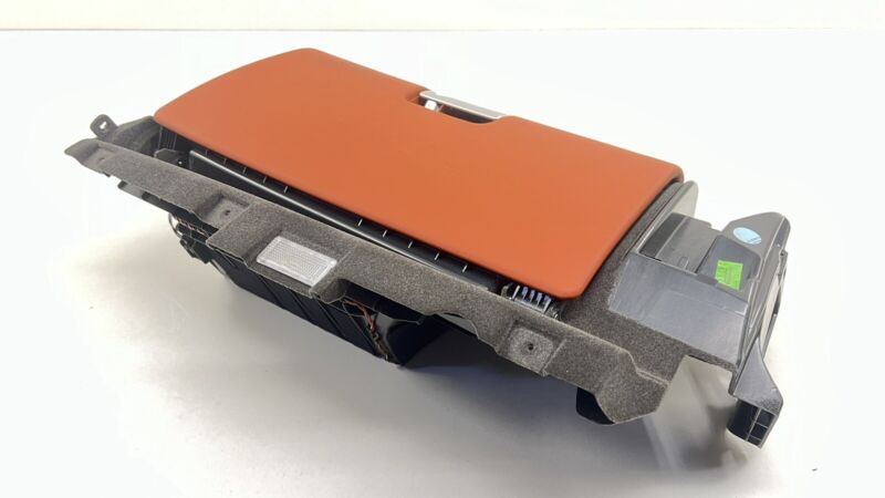 997.552.204.06 / 997 552 204 06 / 99755220406 05-08 PORSCHE BOXSTER CAYMAN 987 GLOVE BOX STORAGE COMPARTMENT TERRACOTTA