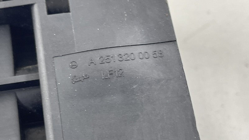 2513200058 / A2513200058 / A 251 320 00 58 0058 07-09 MERCEDES BENZ W221 S550 AIRMATIC AIR SHOCK SUSPENSION VALVE BLOCK