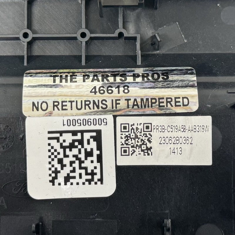 PR3B-C519A58-AAAW / PR3B C519A58 AAAW / PR3BC519A58AAAW 24-25 Ford Mustang GT Front Overhead Console Dome Reading Light