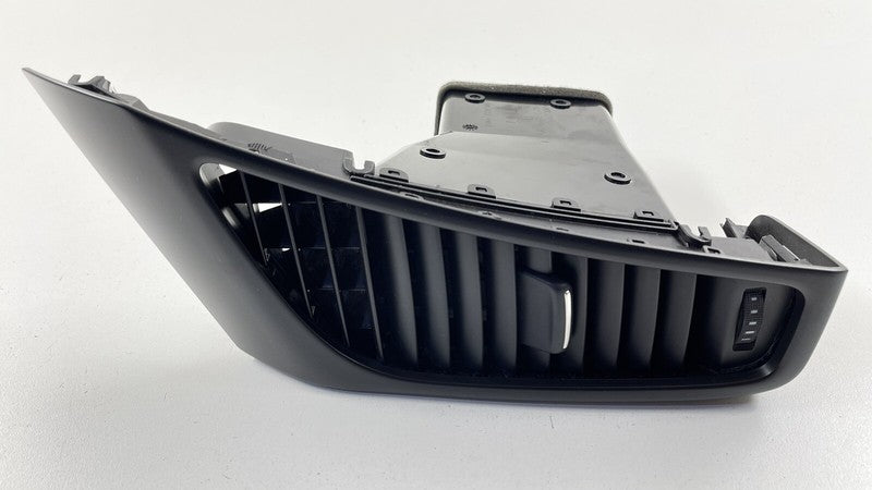 423 820 901 B / 423820901B 08-15 AUDI R8 DRIVER LEFT FRONT DASH AIR VENT GRILLE GRILL TRIM 423820901B OEM