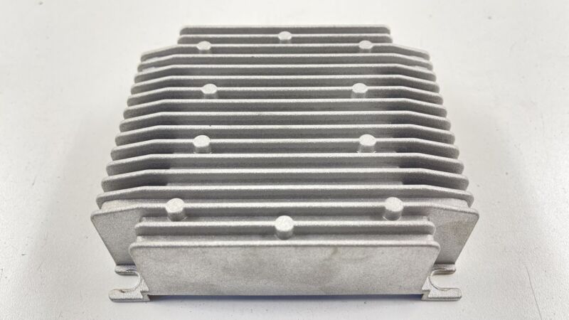 1004833-10-A / 1004833 10 A / 100483310A 17-20 TESLA MODEL S AMPLIFIER AMP AUDIO SOUND 1004833-10-A OEM