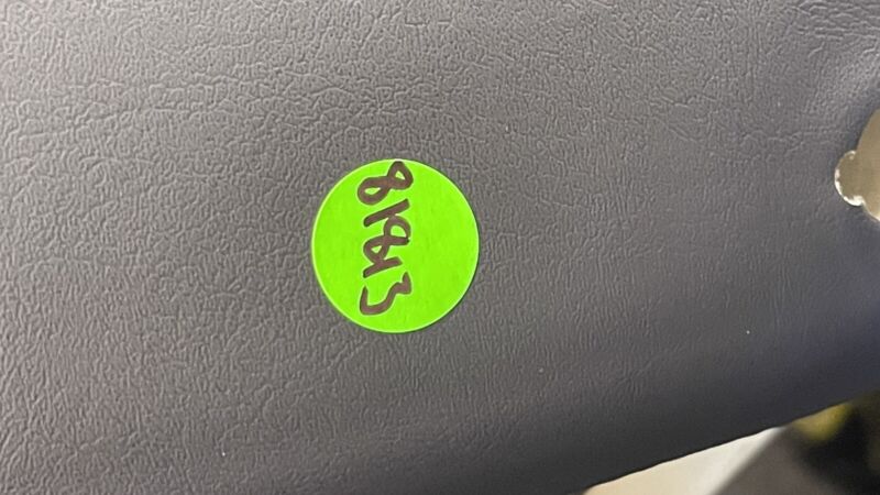 1452803-00-C / 1452803 00 C / 145280300C 17-22 TESLA MODEL 3 PASSENGER RIGHT FRONT UPPER SEAT CUSHION 1452928-81-C OEM