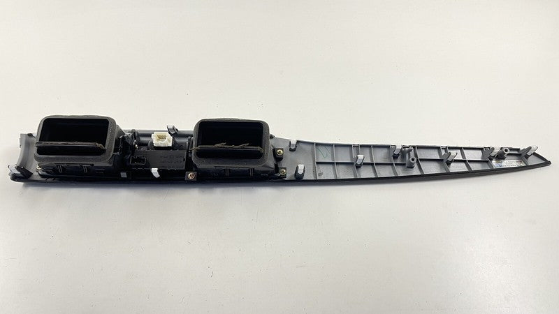 MR532228 03-06 MITSUBISHI EVOLUTION 8 9 CENTER DASH AIR VENT W/ CLOCK & HAZARD SWITCH OEM