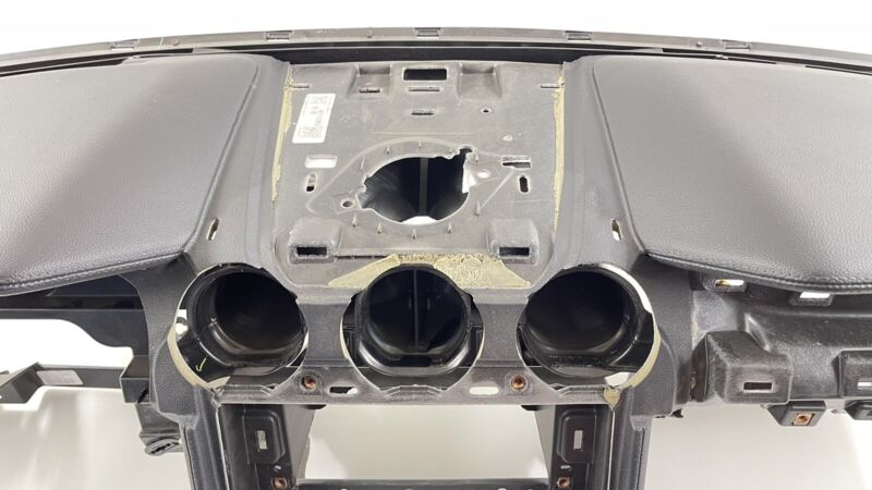 FR3B-19C735-AG / FR3B 19C735 AG / FR3B19C735AG 15-17 FORD MUSTANG GT DASHBOARD DASH BOARD PANEL COVER W/O GAUGE PACK OPT