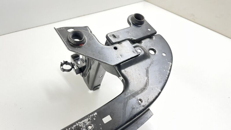 14-23 MASERATI QUATTROPORTE FRONT LOWER RADIATOR MOUNT SUPPORT BRACKET OEM