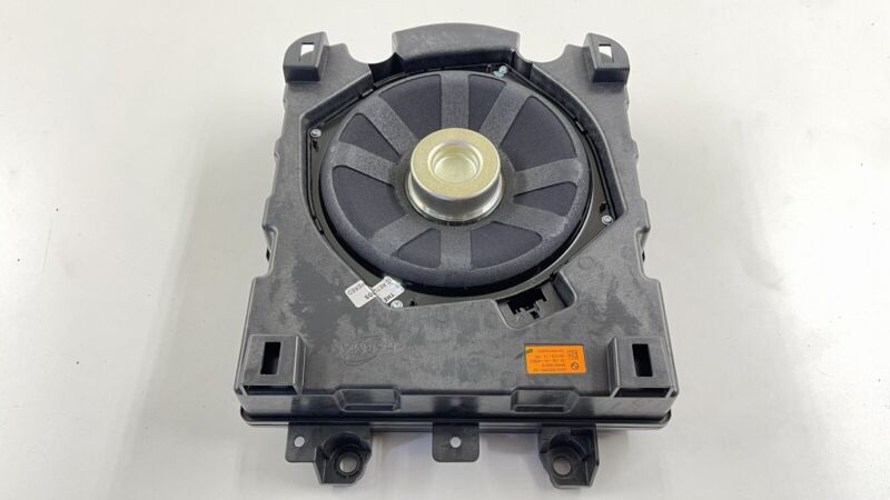 2622492 20-23 TOYOTA SUPRA LEFT OR RIGHT REAR SPEAKER SUBWOOFER SUB WOOFER 2622492 OEM