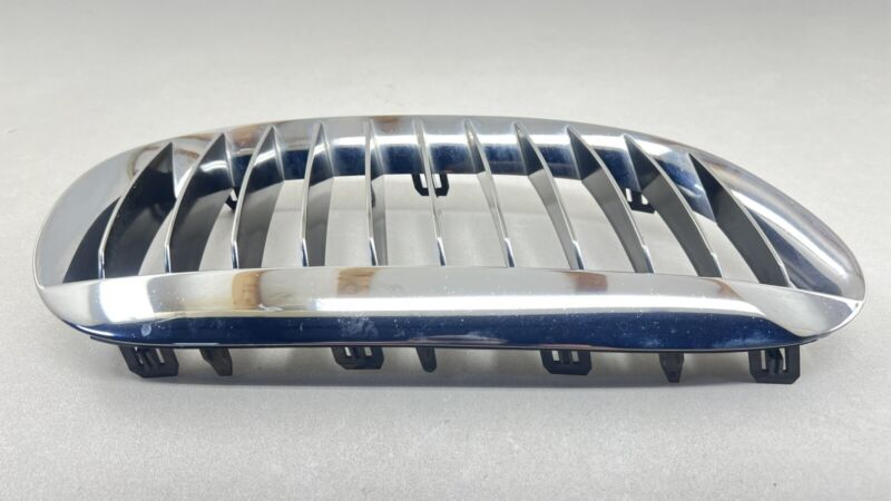 7 077 935 / 7077935 06-10 BMW M6 E63 E64 LEFT & RIGHT FRONT UPPER BUMPER KIDNEY GRILL TRIM PAIR OEM