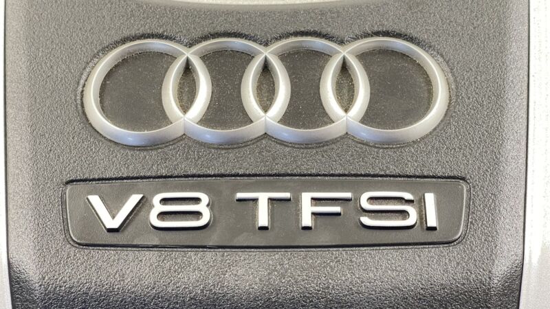 079 103 925 AD / 079103925AD 15-18 AUDI A8 QUATTRO 4.0L V8 TFSI MOTOR ENGINE COVER APPEARANCE TRIM OEM