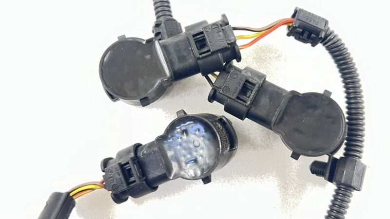 970.612.505.20 / 970 612 505 20 / 97061250520 10-16 PORSCHE PANAMERA RIGHT FRONT BUMPER WIRE HARNESS W/ PARKING SENSORS