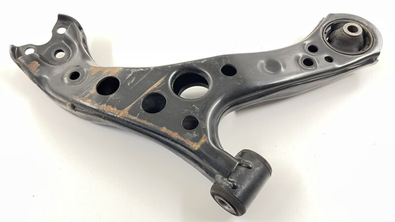 16-21 TOYOTA PRIUS DRIVER LEFT FRONT SUSPENSION LOWER CONTROL ARM OEM