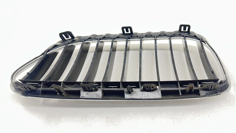 7 077 935 / 7077935 06-10 BMW M6 E63 E64 LEFT & RIGHT FRONT UPPER BUMPER KIDNEY GRILL TRIM PAIR OEM