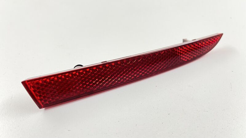 92282553 16-20 CHEVROLET CAMARO SS DRIVER LEFT REAR BUMPER REFLECTOR MARKER 92282553 OEM