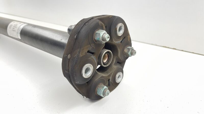 84306999 17-22 CHEVROLET CAMARO SS MANUAL DRIVESHAFT DRIVE SHAFT PROPELLER 84306999 OEM