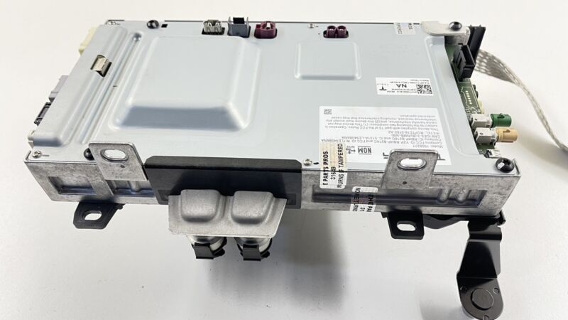 1506277 20-23 TESLA MODEL Y ENTERTAINMENT MEDIA CONTROL MODULE 1775000-90-K OEM