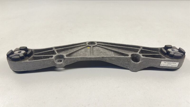 3W0599285 / 3W0 599 285 13-18 BENTLEY FLYING SPUR REAR DIFFERENTIAL DIFF CARRIER SUPPORT BRACKET OEM