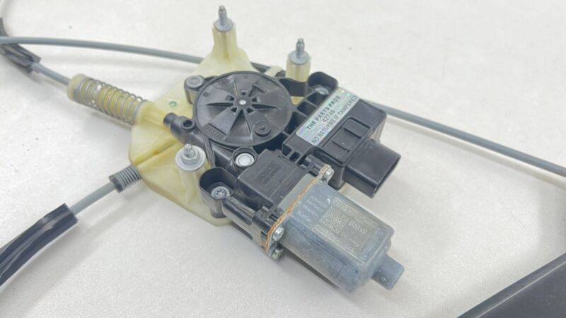 0 130 822 109 / 0130822109 20-24 TOYOTA GR SUPRA PASSENGER RIGHT DOOR GLASS WINDOW REGULATOR W/ MOTOR OEM