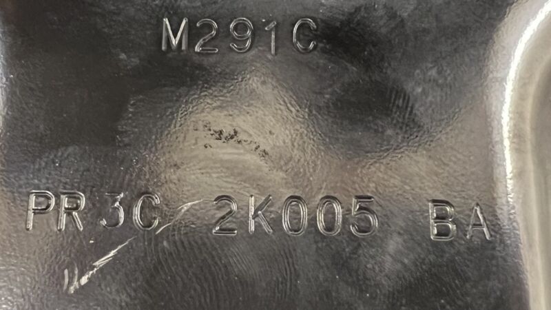 PR3C-3K171-A / PR3C 3K171 A / PR3C3K171A 2024 FORD MUSTANG GT DRIVER LEFT FRONT SPINDLE KNUCKLE HUB BEARING OEM