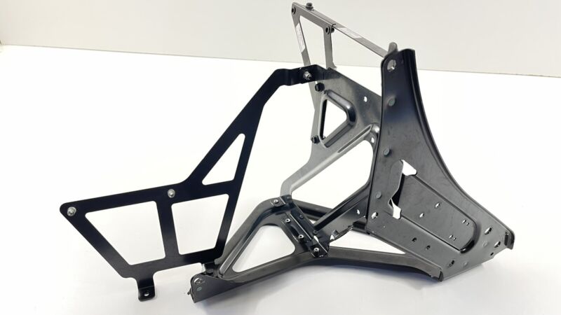 11A4900CP 15-17 MCLAREN 650S LEFT REAR INNER QUARTER PANEL SUPPORT MOUNT BRACKET OEM