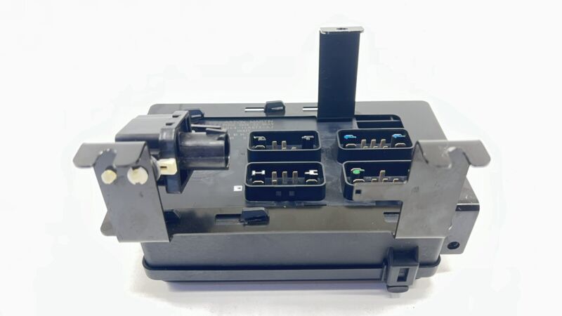 4G43-14A073-AJ / 4G43 14A073 AJ / 4G4314A073AJ 07-17 ASTON MARTIN VANTAGE REAR FUSE RELAY JUNCTION BOX 4G43-14A073-AJ OE