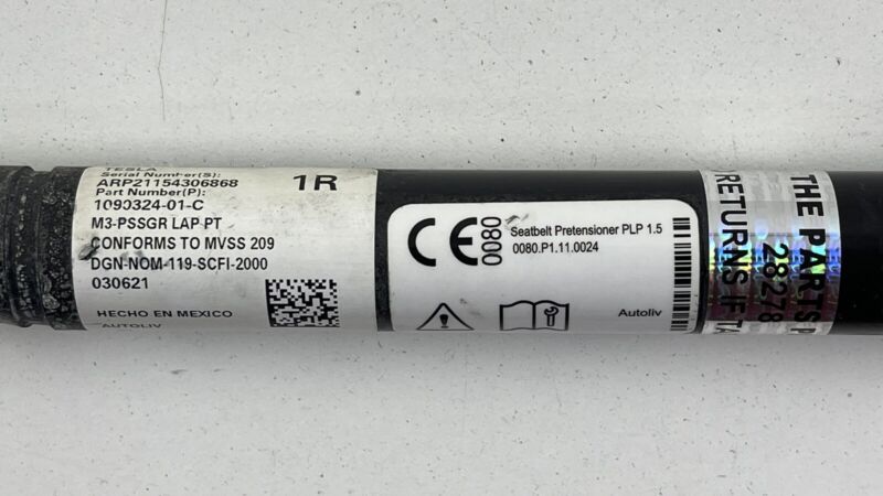 1090324-01-C / 1090324 01 C / 109032401C 20-23 TESLA MODEL Y PASSENGER RIGHT SEAT BELT PRETENSIONER 1090324-01-C OEM