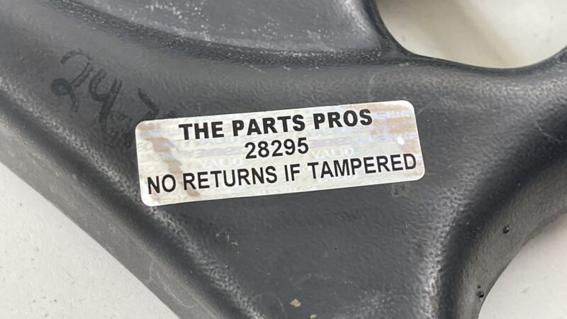 561 407 152 A / 561407152A 12-20 VOLKSWAGEN PASSAT PASSENGER RIGHT FRONT LOWER CONTROL ARM OEM