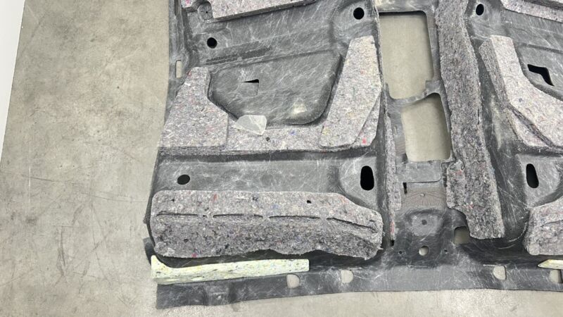 74902-6GP0A / 74902 6GP0A / 749026GP0A 22-25 NISSAN Z INTERIOR FLOOR BODY CARPET 74902-6GP0A OEM