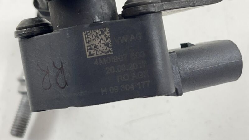 8W0 941 310 C / 8W0941310C 17-23 AUDI A4 S4 A5 S5 RIGHT REAR HEADLIGHT HEIGHT LEVEL SENSOR 4M0907503 OEM