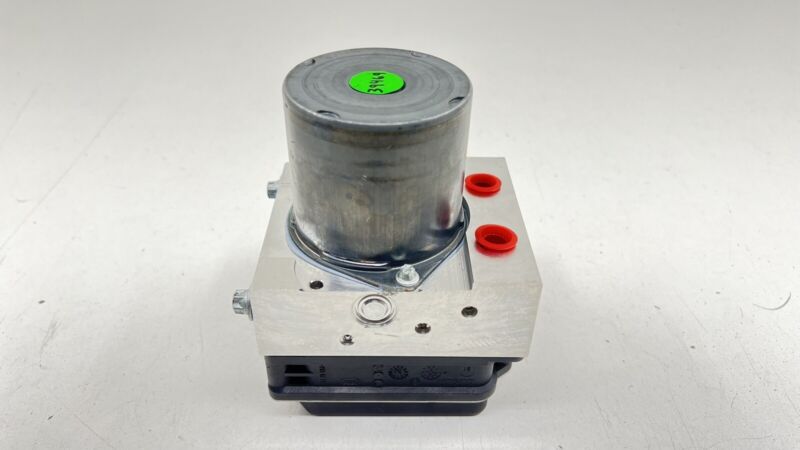997.355.755.05 / 997 355 755 05 / 99735575505 05-12 PORSCHE 911 997 ABS PUMP ANTI BRAKE LOCK PUMP MODULE 997.355.755.05