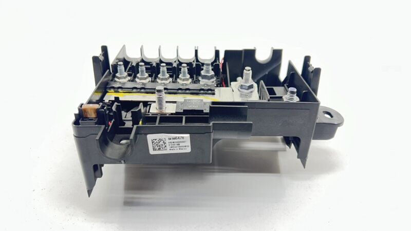 812461962 22-24 CADILLAC CT4 V BLACKWING REAR BATTERY FUSE RELAY JUNCTION BOX 84986478 OEM