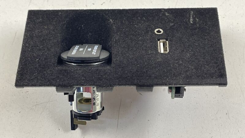 970.553.345.02 / 970 553 345 02 / 97055334502 10-16 PORSCHE PANAMERA 12V POWER OUTLET USB PORT AUXILIARY JACK 9705533450