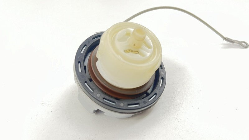 Does Not Apply 07-17 ASTON MARTIN VANTAGE FUEL TANK GAS CAP COVER LID FILLER NECK CAP OEM
