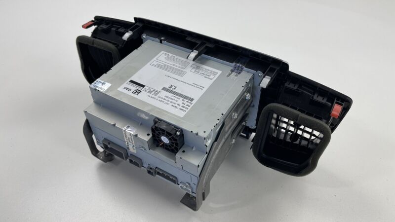 39100-TG7-A01 / 39100 TG7 A01 / 39100TG7A01 16-18 HONDA PILOT DASH RADIO DISPLAY SCREEN HEAD UNIT ASSEMBLY 39100-TG7-A01