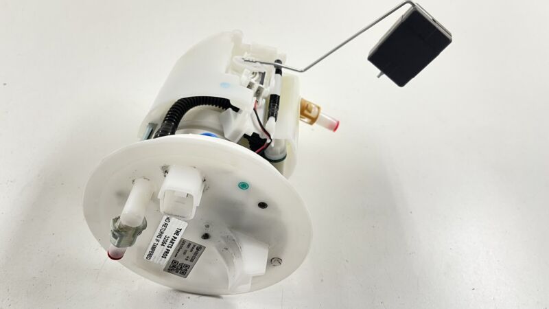42021CC000 22-23 SUBARU BRZ 2.4L GAS TANK FUEL PUMP SENDING UNIT 42021CC000 OEM