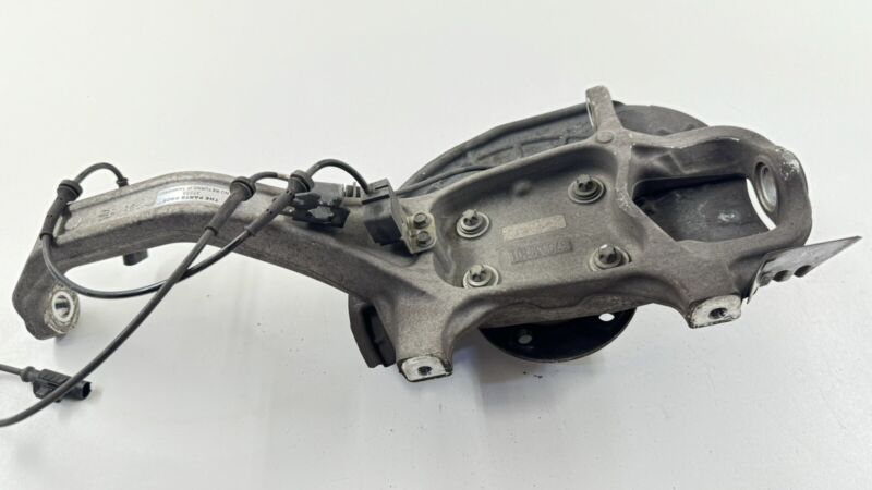 670039101 14-23 MASERATI GHIBLI RWD PASSENGER RIGHT FRONT SPINDLE KNUCKLE HUB BEARING OEM