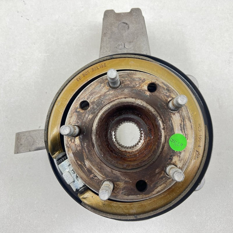 10237239 01-04 CORVETTE C5 Z06 RIGHT REAR SPINDLE KNUCKLE HUB WITH CONTROL ARM SET OEM