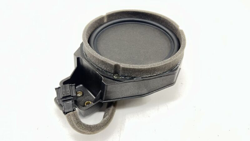 4W0.035.826 / 4W0 035 826 / 4W0035826 13-18 BENTLEY FLYING SPUR PASSENGER RIGHT REAR DOOR SPEAKER 4W0.035.826 OEM