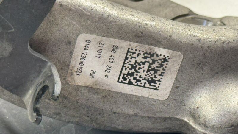 8W0 407 242 F / 8W0407242F 17-23 AUDI A4 S4 A5 S5 AWD PASSENGER RIGHT FRONT SPINDLE KNUCKLE OEM
