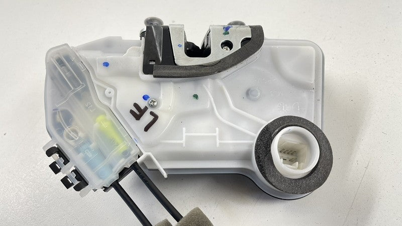 19-22 LEXUS ES300H DRIVER LEFT FRONT DOOR LATCH LOCK ACTUATOR OEM