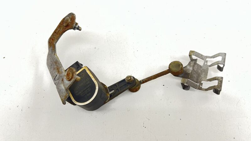 2229050503 / A2229050503 / A 222 905 05 03 0503 15-21 MERCEDES-BENZ C63S LEFT REAR HEADLIGHT SUSPENSION HEIGHT LEVEL SEN